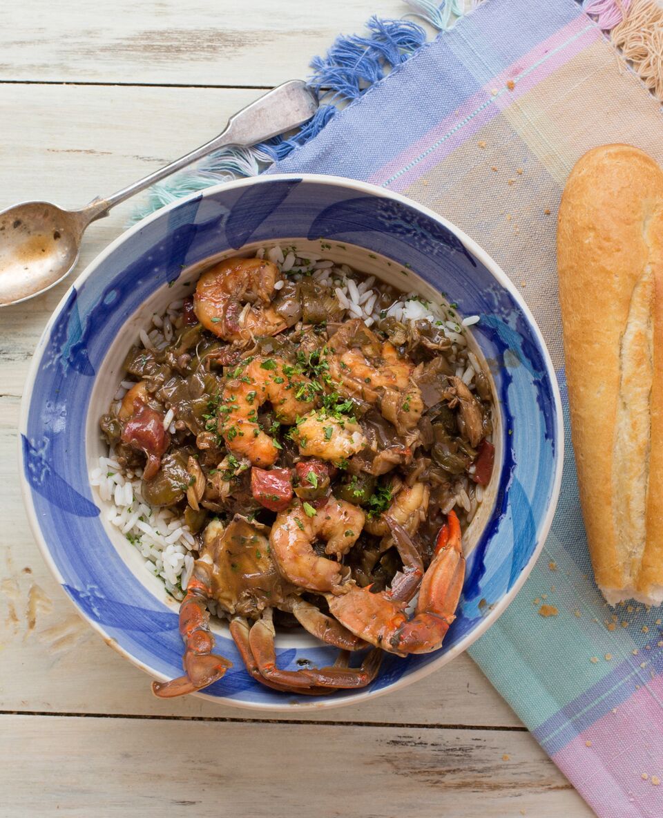 https://edibleloweralabama.ediblecommunities.com/sites/default/files/images/recipe/summer-gumbo-lucy-buffett-angie-mosier_0.jpg